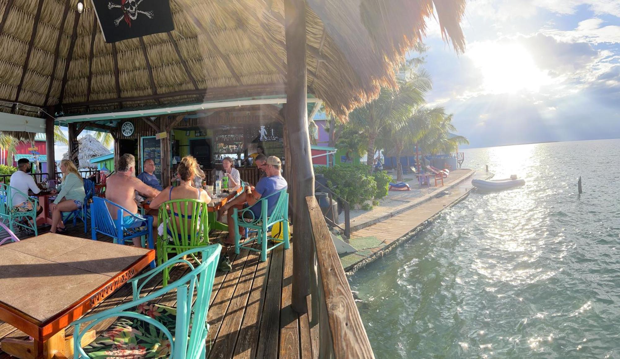 King Lewey'S Island Resort Placencia Buitenkant foto