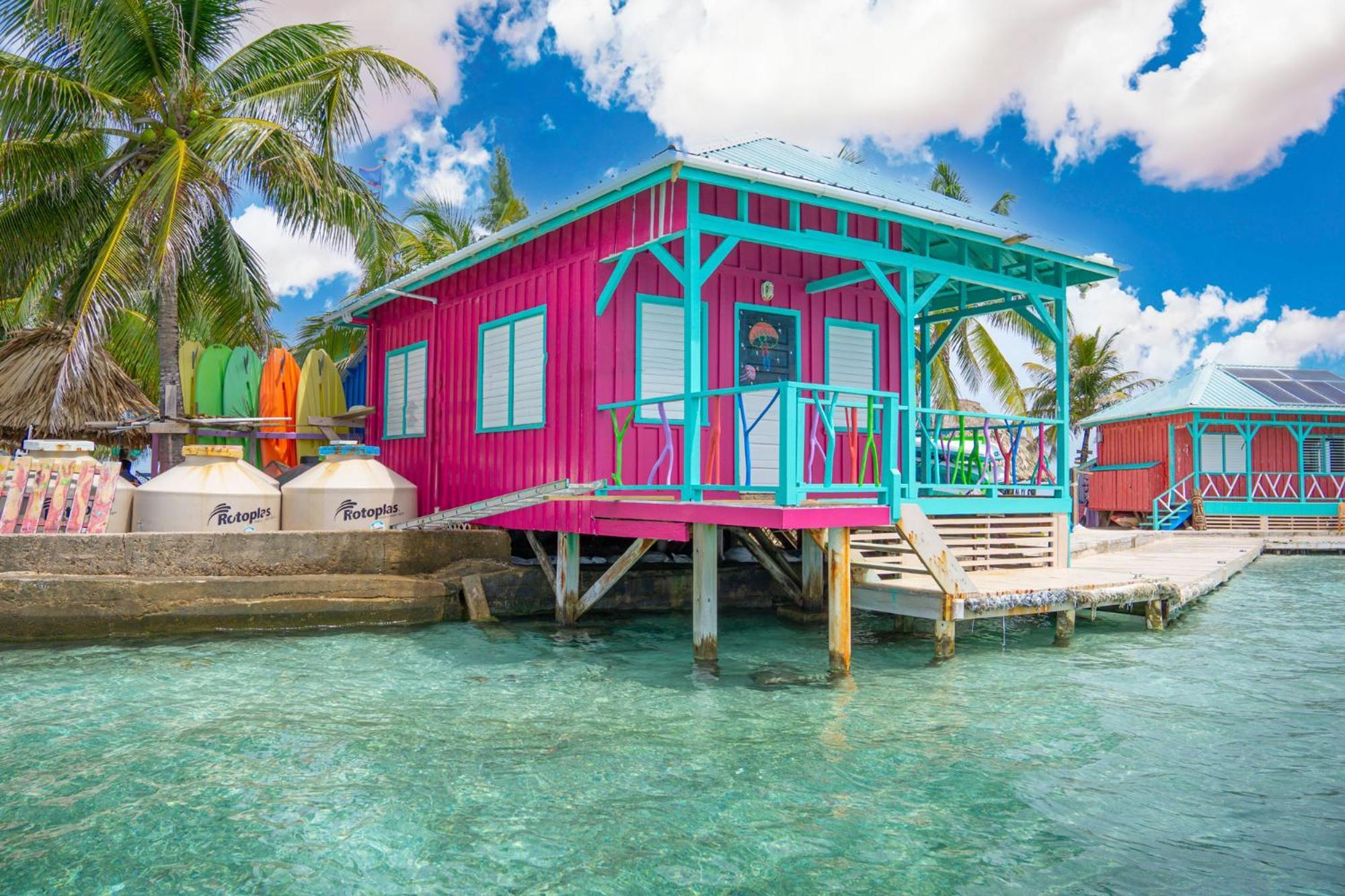 King Lewey'S Island Resort Placencia Buitenkant foto