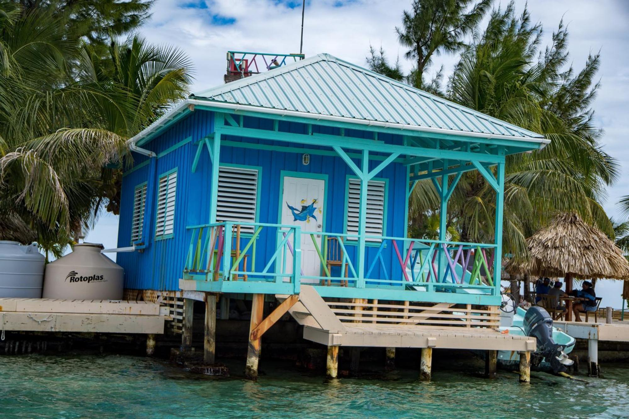 King Lewey'S Island Resort Placencia Buitenkant foto