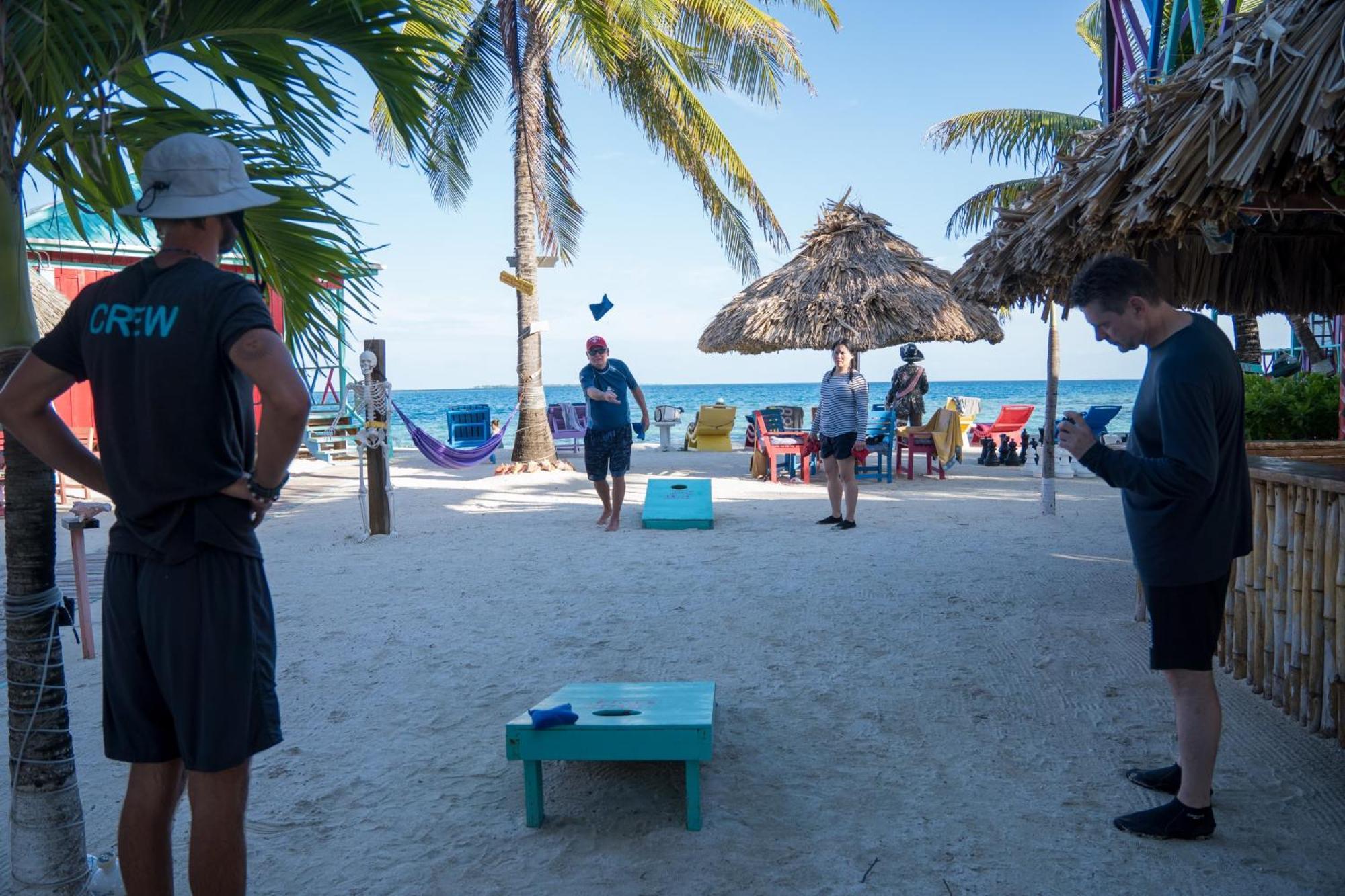 King Lewey'S Island Resort Placencia Buitenkant foto