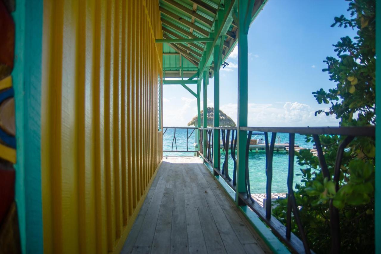 King Lewey'S Island Resort Placencia Buitenkant foto